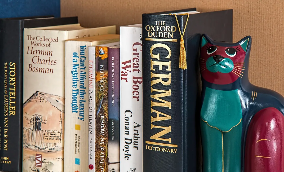 DIY Floating Shelf for a Reading Nook: A Beginner's Guide