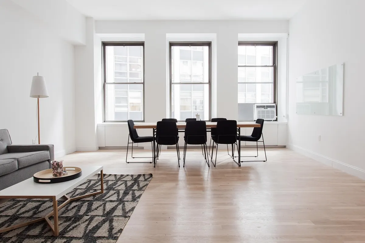 Rental-Friendly Small Space Decor: 10 No-Drill Ideas for UK Flats