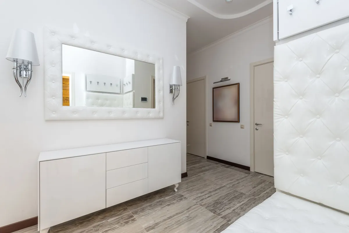 Small Hallway Decorating Checklist for UK Homes